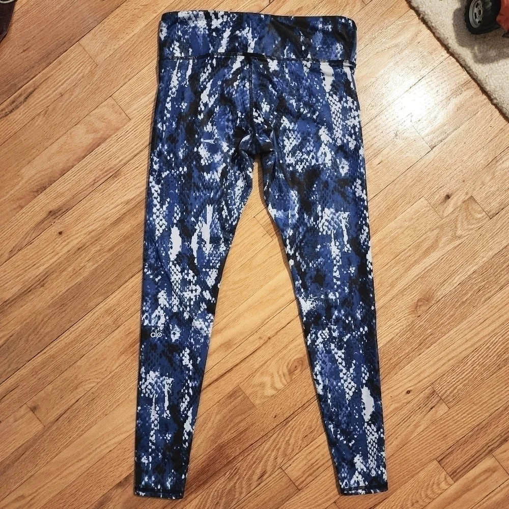 ALO Yoga Airbrush Electric Blue Python Snakeskin Leggings Women's Small S Yoga